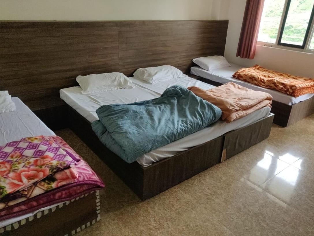 Shri Vedvyas Homestay Badrinath Room photo